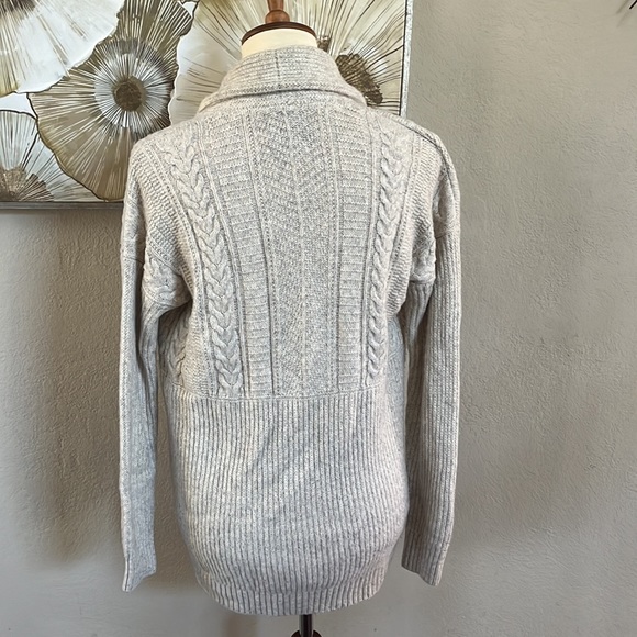 Abercrombie & Fitch Open Front Cream Sweater Cardigan - Picture 6 of 12
